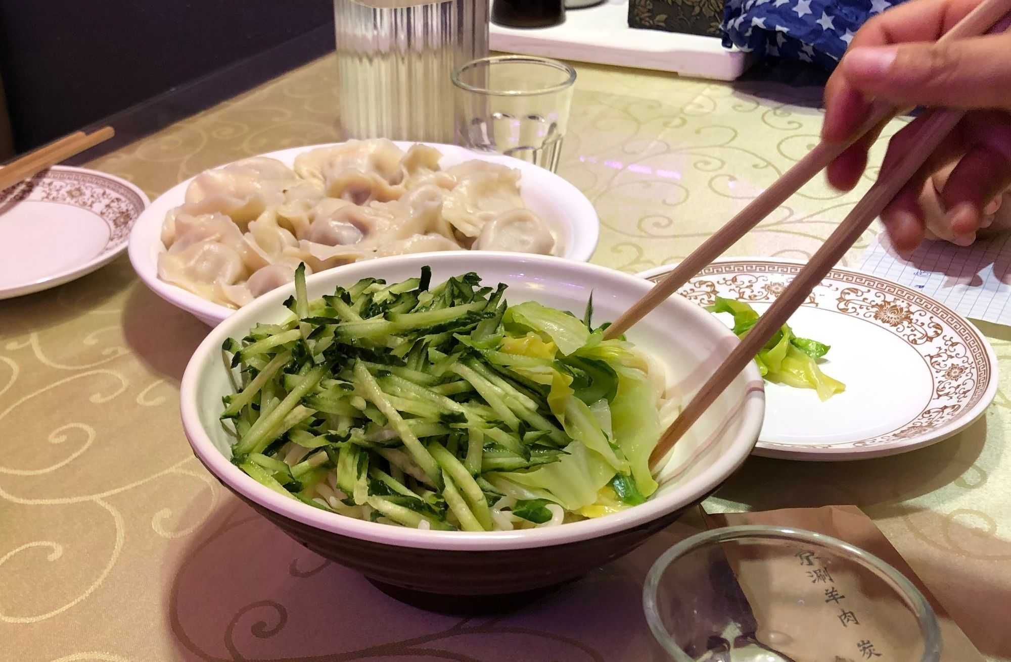 Zha jiang mian (炸酱面) and mutton dumplings (Image by author)