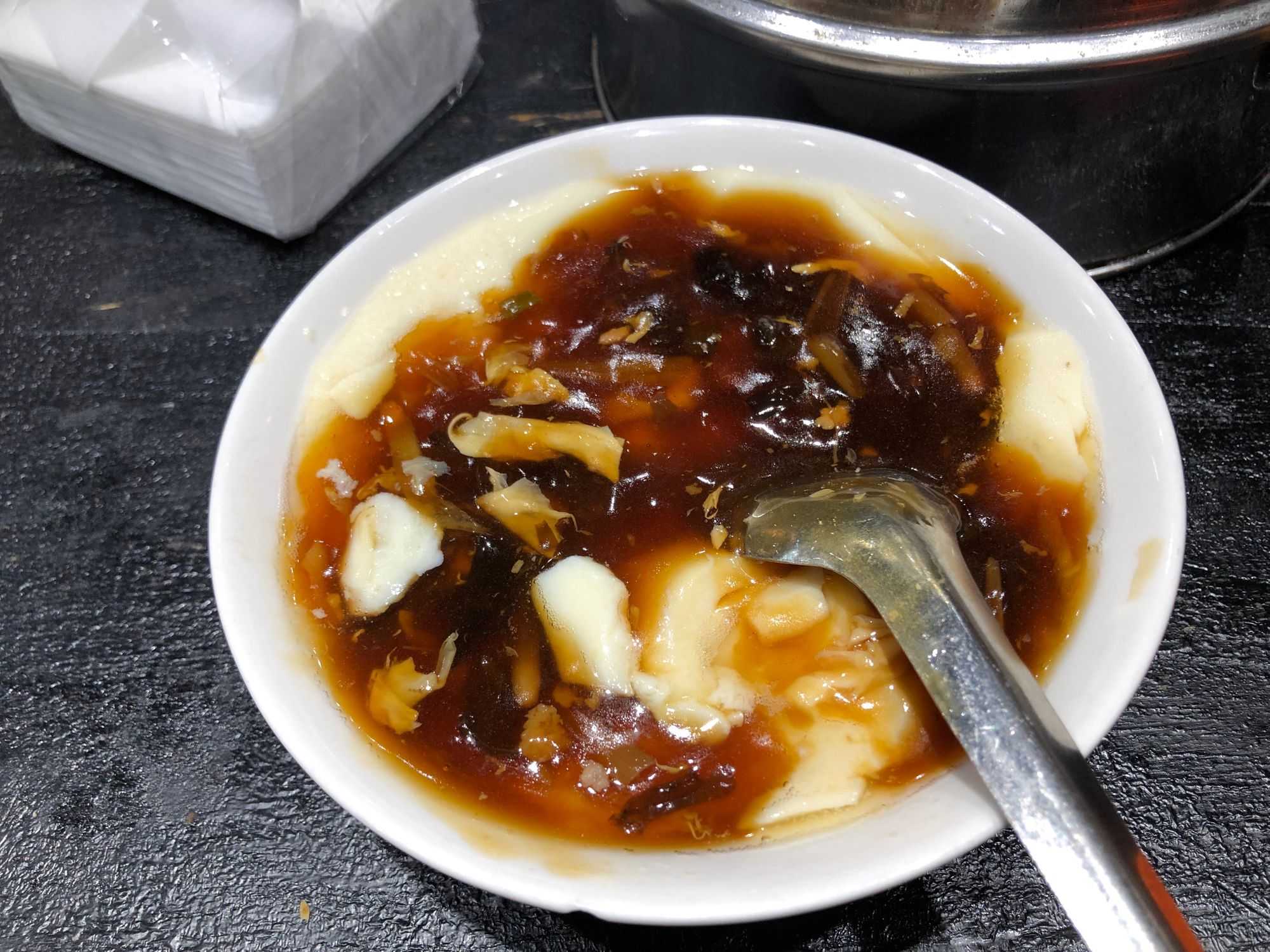 Dòufunǎo (豆腐腦) (Image by author)