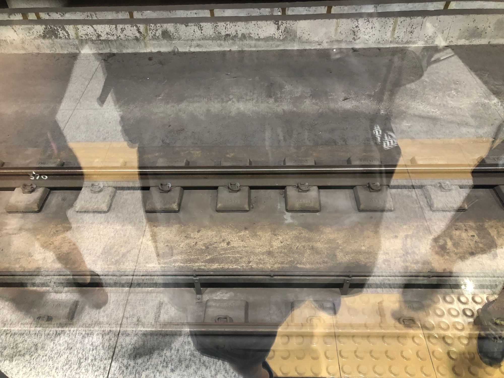 A very clean subway track compare to Toronto (Image by author)