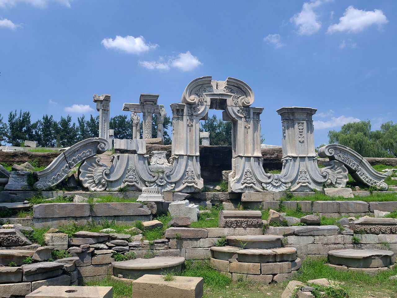 Ruins of the Old Summer Palace (圆明园) [Wikipedia]
